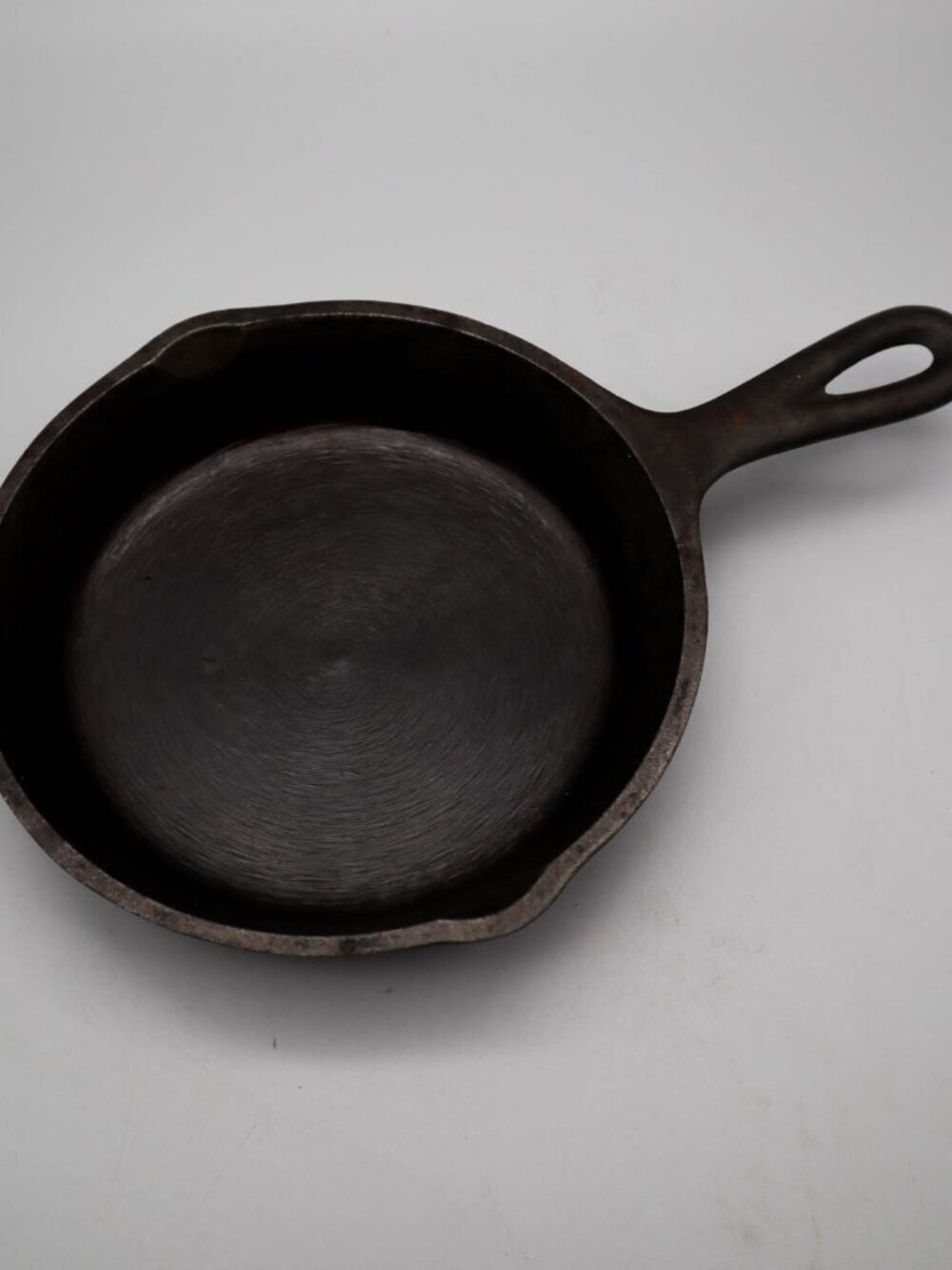 Vintage Lodge Mini Cast Iron Skillet 6" Notched Heat Ring Spouts Marked 3 SK D